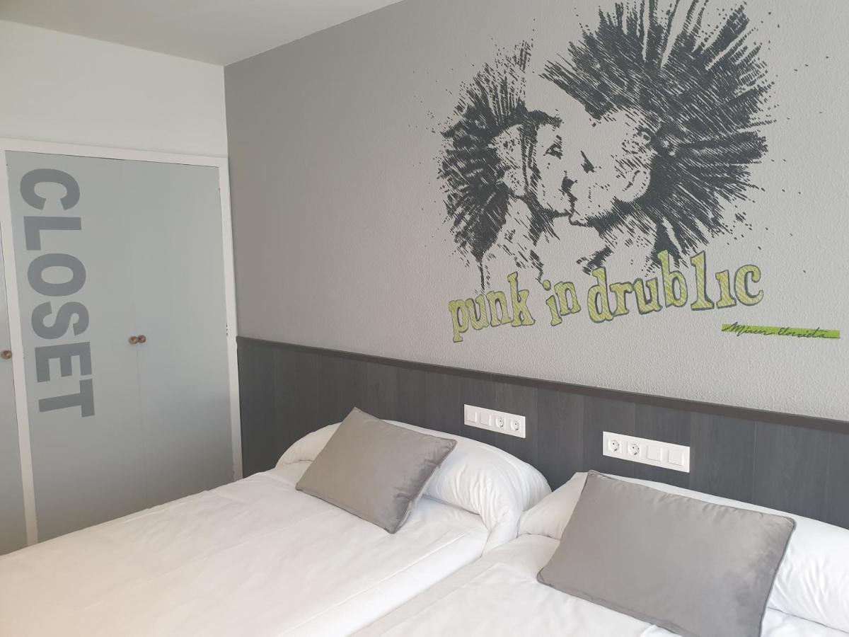 Hotel Arts - Gasteiz Centro บิโตเรีย-กัสเตซ ภายนอก รูปภาพ